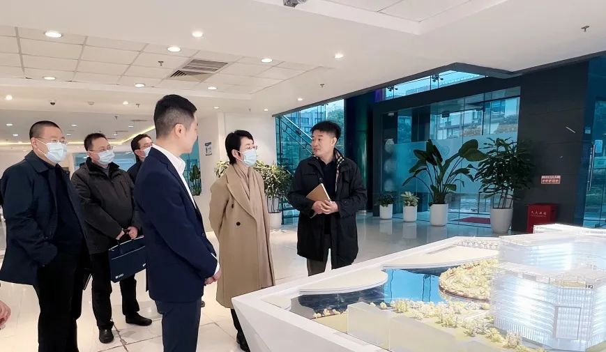 上海市地方金融监管局局长解冬一行莅临云顶技术调研指导